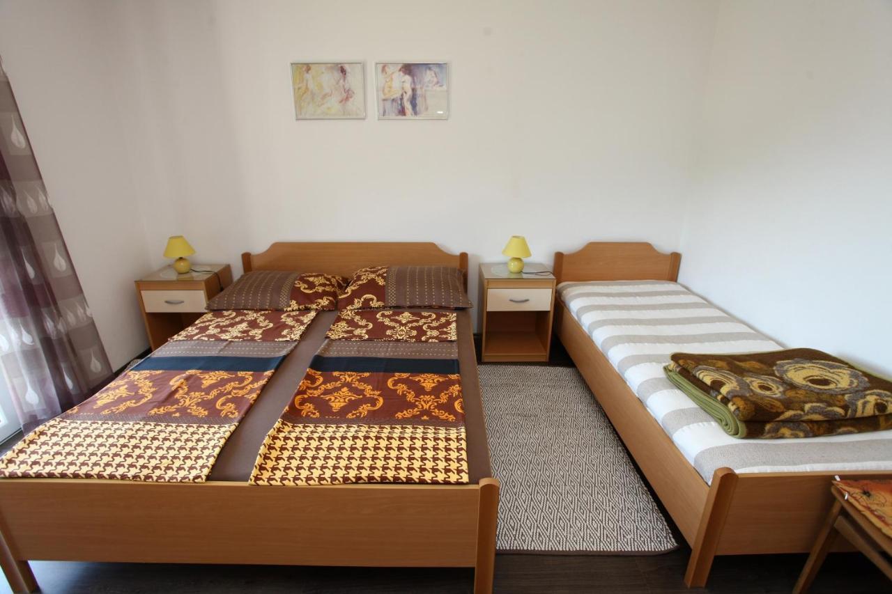 Tatjana'S Guesthouse Порторож Екстериор снимка