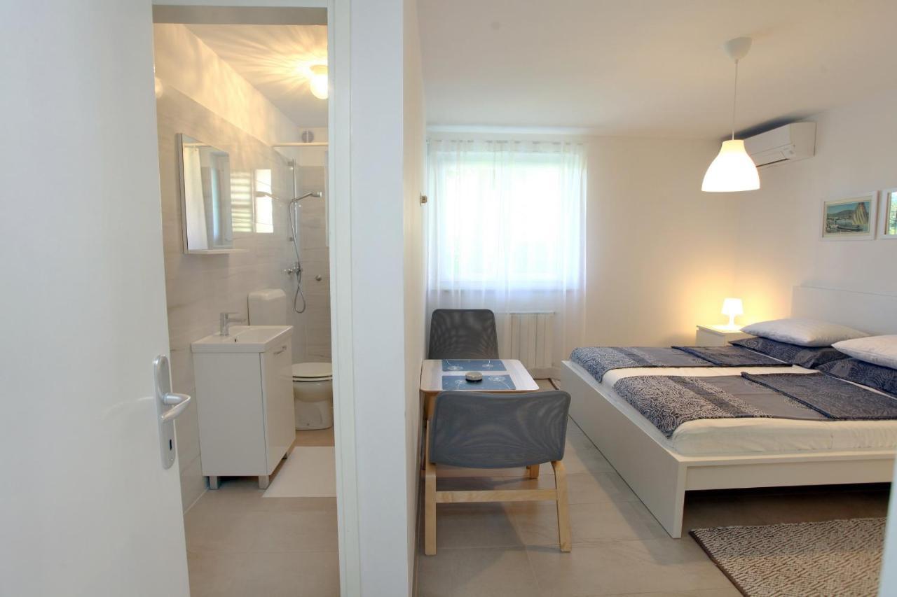 Tatjana'S Guesthouse Порторож Екстериор снимка